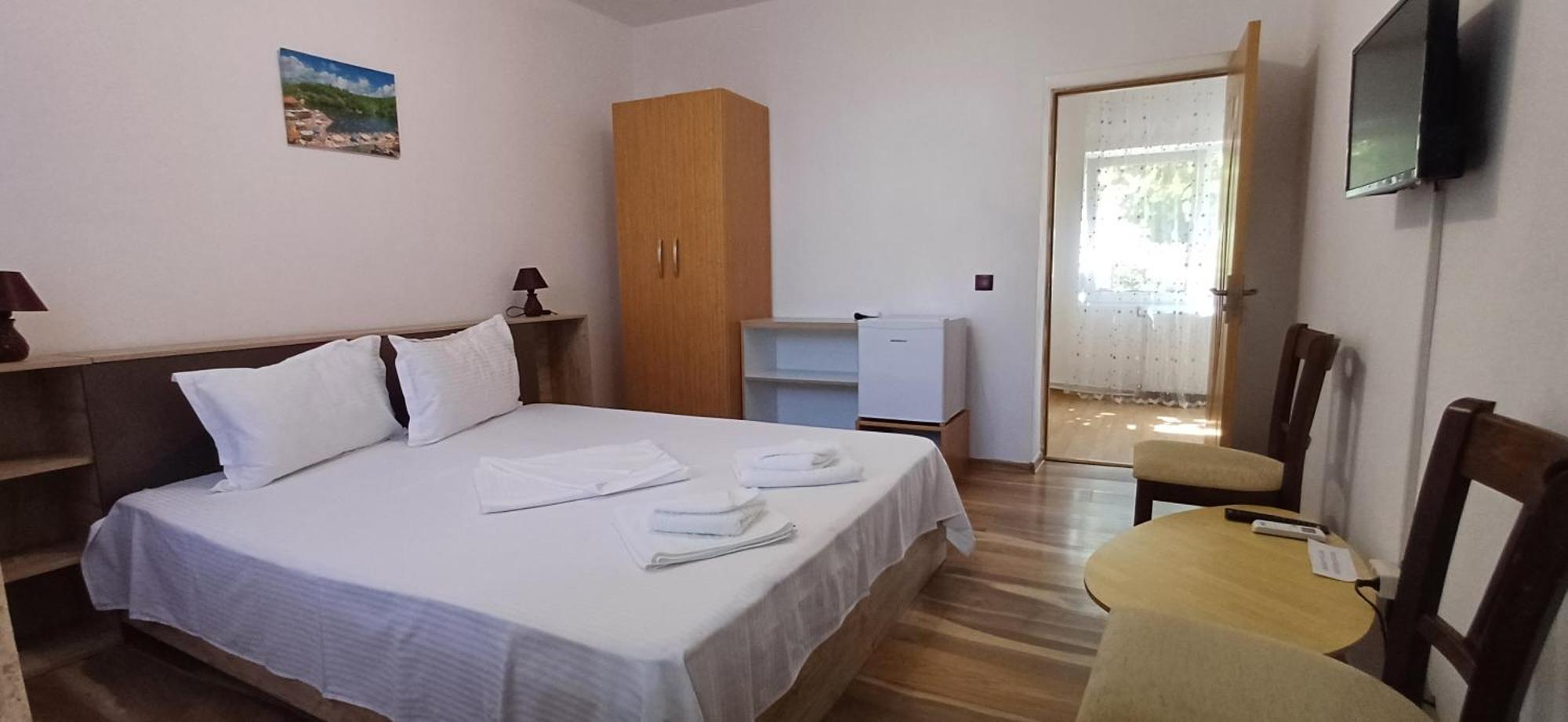 Casa Ella Hotell Tuzla Exteriör bild